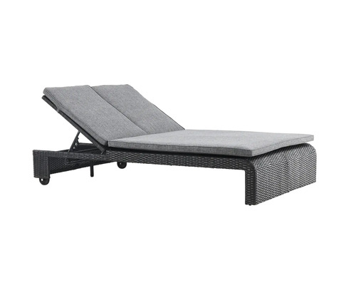 Trädgårdssäng av polyrotting med grå dynor