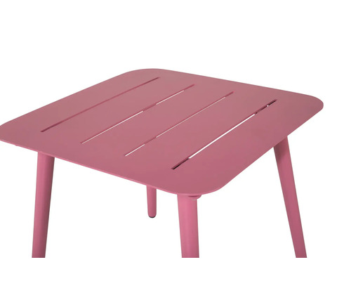 Fyrkantigt trädgårdsbord av metall med lameller