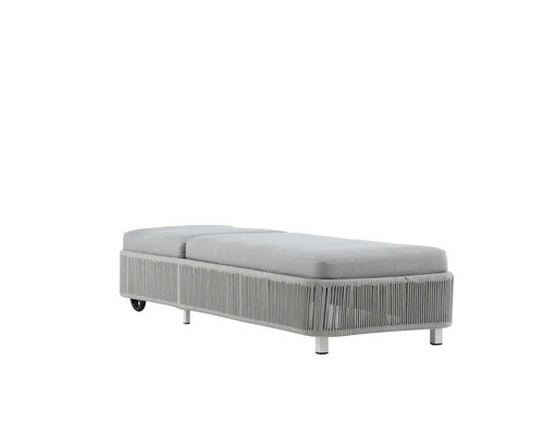 Vadderad dagsbädd med repflätning och hjul