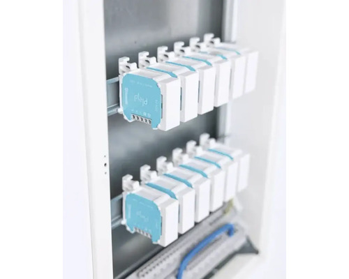 Rader med elektroniska styrenheter i en kopplingsdosa