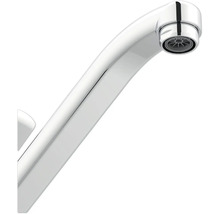 Detaljvy av en blank vattenkran