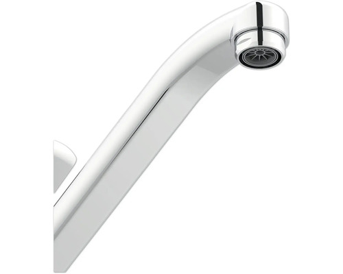 Detaljvy av en blank vattenkran