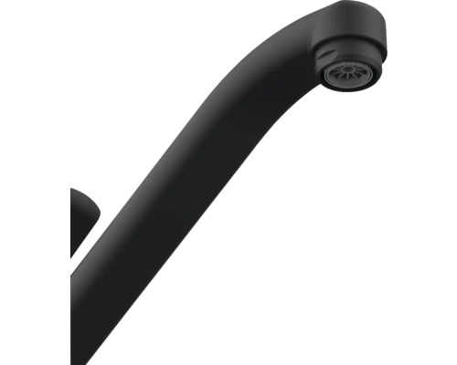 Närbild av en köksblandares pip