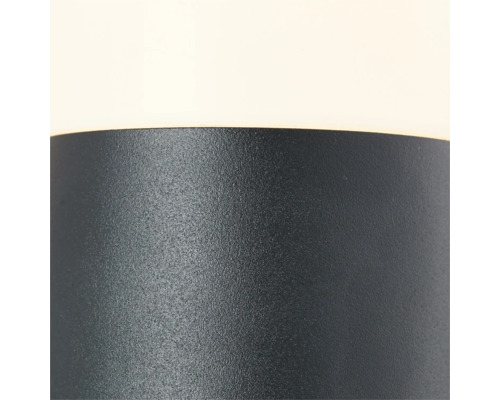 Närbild av en utomhuslampa