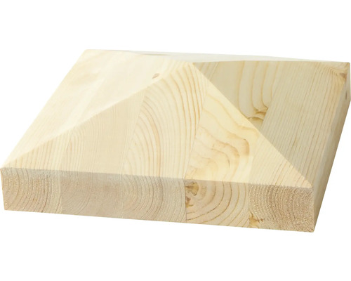 Trästolpsskydd med pyramidformat huvud