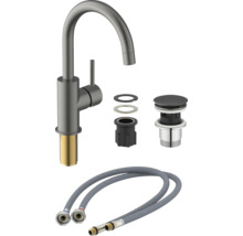 Kran med tillbehör och anslutningsslangar