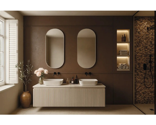 Modernt badrum med tvättställsskåp, två speglar, inbyggda hyllor och duschutrymme