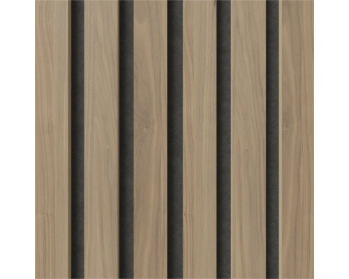 Träpanel med lamellstruktur