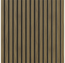 Träpanel med vertikala lameller för väggbeklädnad