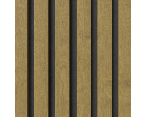 Träpaneler med smala mellanrum för väggdekoration