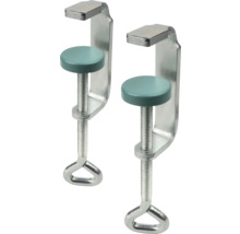 Två skruvtvingar i metall med runda tryckplattor och ringhandtag.