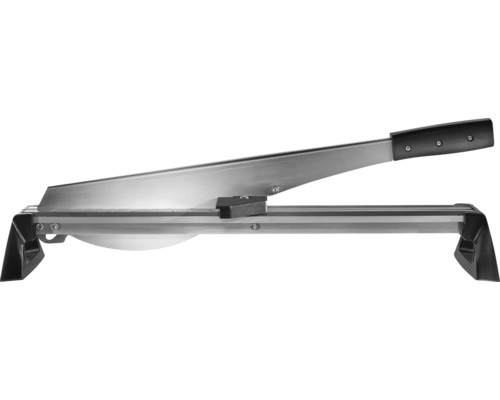 Laminat- och vinylskärare i metall med lång hävarm och svart plasthandtag.