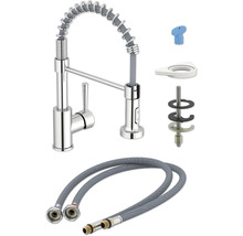 Köksblandare med duschslang och monteringstillbehör