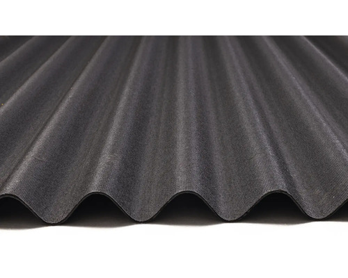 Närbild av en korrugerad skiva av fibercement