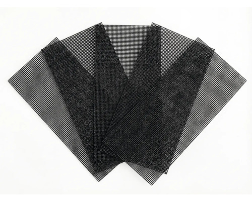 Flera svarta plastgaller