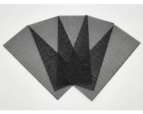 Flera svarta plastgaller