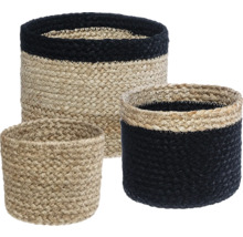 Set med tre flätade förvaringskorgar av naturfiber