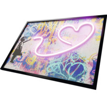 Dekorativ bild med graffiti och neonhjärta i en ram