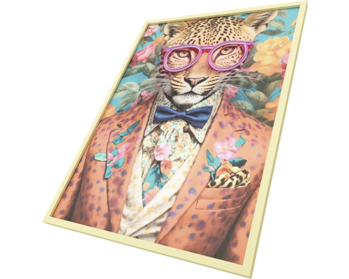 Inramad bild av en leopard med glasögon och kostym