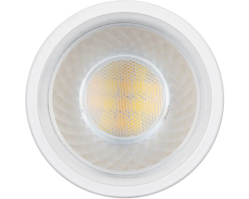 LED-reflektorlampa GU10 med strukturerad lins och vit kant.