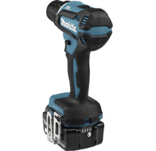 Makita batteridriven borrskruvdragare med borstlös motor, ergonomiskt grepp, bältesklämma och batteri med laddningsindikator.