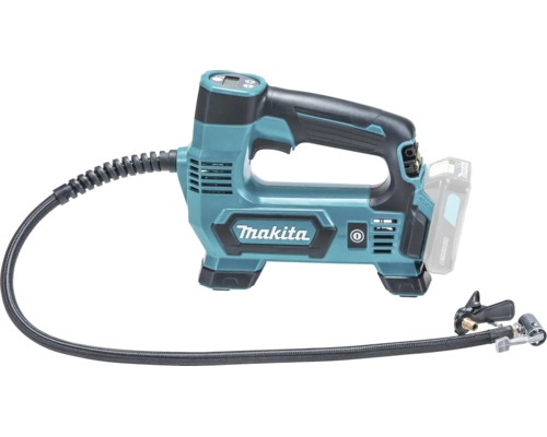 Batteridriven luftpump från Makita med digital display, svart slang och monterat batteri.