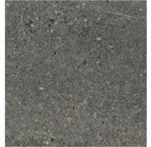 Kvadratisk golvplatta i granitkeramik med naturstenslook och spräcklig ytstruktur.