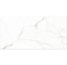 Kakel i marmorlook med grå ådring.