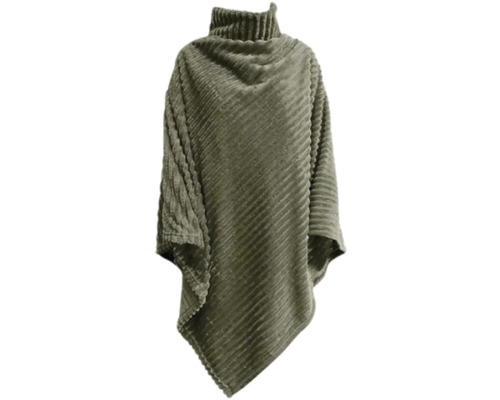 Grön poncho med polokrage och ribbstruktur.