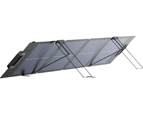 Vikbar solpanel med fyra segment och integrerade stödben för mobil användning.