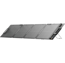 Bärbar EcoFlow solpanel med fyra vikbara segment och integrerat stativ.