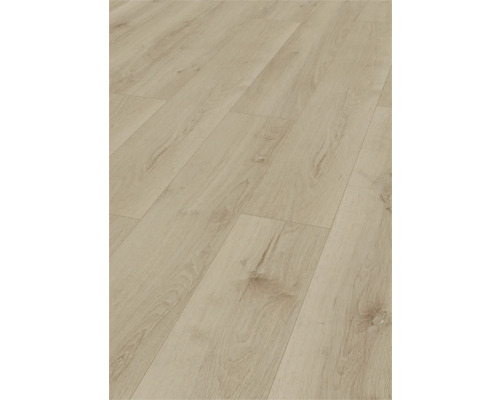Laminatgolv eller vinylgolv i eklook med synlig träåring och kvistar.