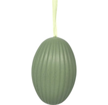 Räfflat dekorativt påskägg för upphängning med band och strukturerad yta.