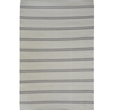 Grå slätvävd matta med horisontellt randmönster.