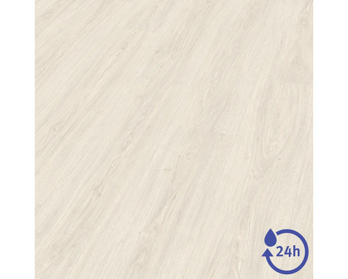 Laminatgolv med trästruktur och symbol för 24 timmars vattenresistens.