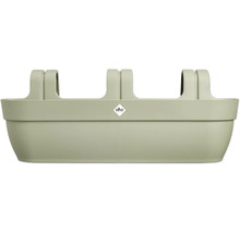Balkonglåda i plast med integrerat fäste för räcke och elho Logo.