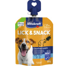 Vitakraft Logo. Hundgodis Lick och Snack med lax i klämförpackning, återvinningsbar förpackning, MSC-certifierad fisk, 60 gram.