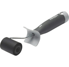 Skarvrulle från Anza med ergonomiskt handtag för tapetsering.