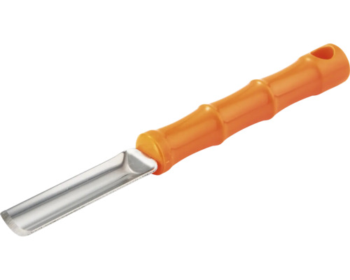 Skölp för träsnideri av metall med orange plasthandtag.