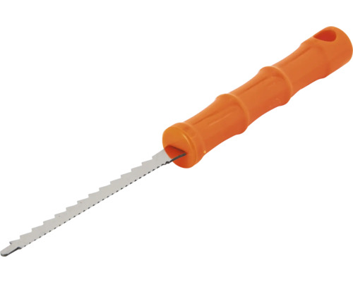 Sticksåg med orange plasthandtag och tandat metallblad för träarbete och gipsplattor.