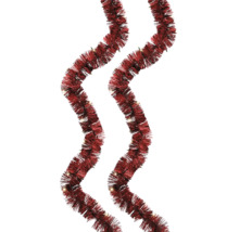 Röd julglittergirlang med integrerad LED-belysning.