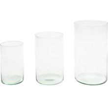 Tre cylindriska vaser av klarglas i olika storlekar.