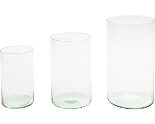 Tre cylindriska vaser av klarglas i olika storlekar.