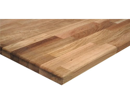 Bänkskiva i massiv ek med synliga ådringar och lamellutseende.