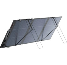 Vikbar solpanel med fyra segment och integrerade stativ för optimal placering.