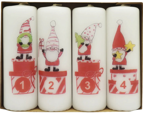Fyra vita blockljus för advent med vättemotiv och siffrorna ett till fyra på presenter.