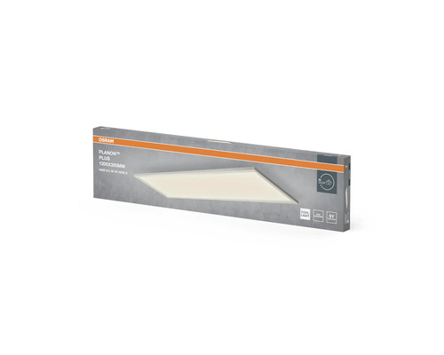 Förpackning för Osram Planon Plus LED-panel 1200 gånger 300 millimeter för inomhusbruk med 40 watt, 4400 lumen och 4000 kelvin.
