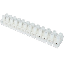 Vit kopplingslist 12-polig av plast för elinstallation.