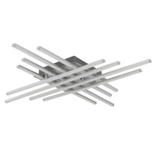 Modern LED-taklampa i silverfärgad metall med korsande raka stänger.
