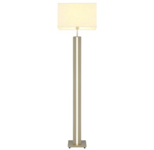 Modern golvlampa med rektangulär textilskärm och integrerad ljuslist i den fyrkantiga pelaren.